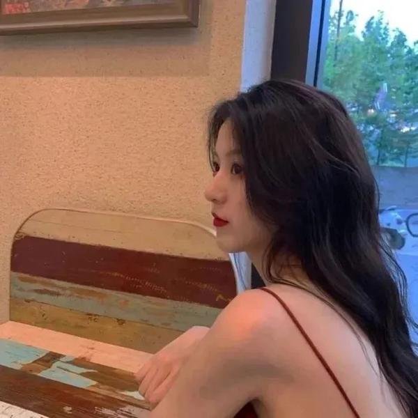 乌龙服务员